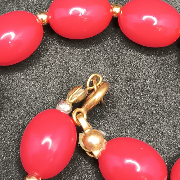 vintage long red bead necklace - Picture 2 of 3